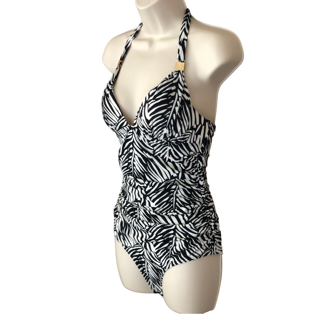 Victoria’s Secret sexy swimsuit